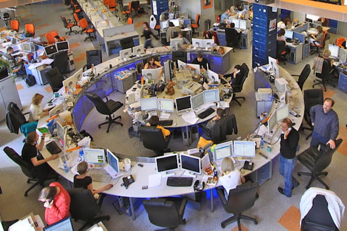 Image of a converged newsroom by Jürg Vollmer released via Creative CommonsBY 3.0