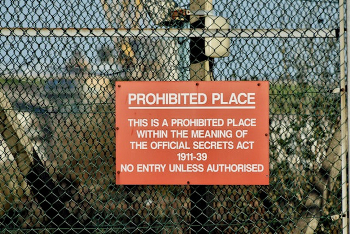 Image of trespass notice by Albert Bridge released under Creative Commons